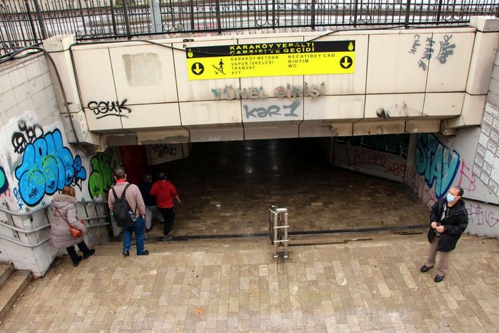 Türk bayrağı ikinci defa koparılınca dayağı yedi -9