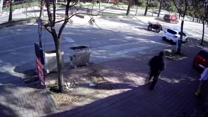 i Otomobil ile ATV’nin çarpıştığı kaza kamerada -3