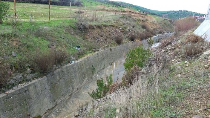 d Ayvalık'ta madenden dereye atık karıştığı iddiası üzerine sudan numune alındı -6