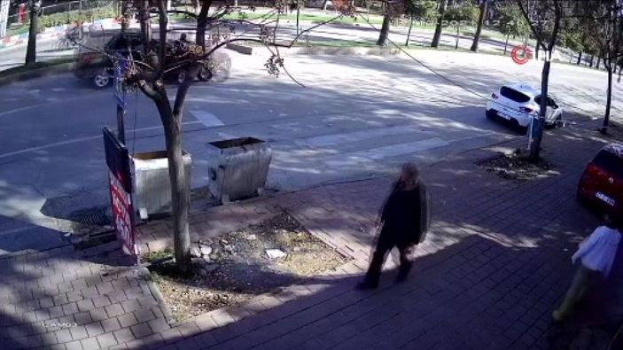 i Otomobil ile ATV’nin çarpıştığı kaza kamerada -2