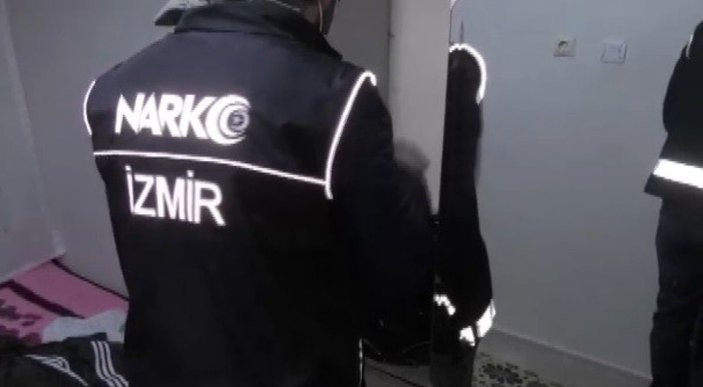 İzmir'de film sahnelerini aratmayan uyuşturucu operasyonu