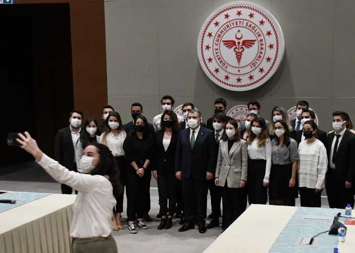 d Bakan Koca: Sağlık çalışanlarımızın kıymetini bilmek zorundayız -5