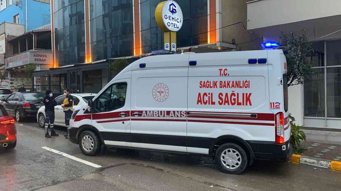 Kocaeli'de otel odasında ölü bulunan kadının katil zanlısını annesi yakalattı