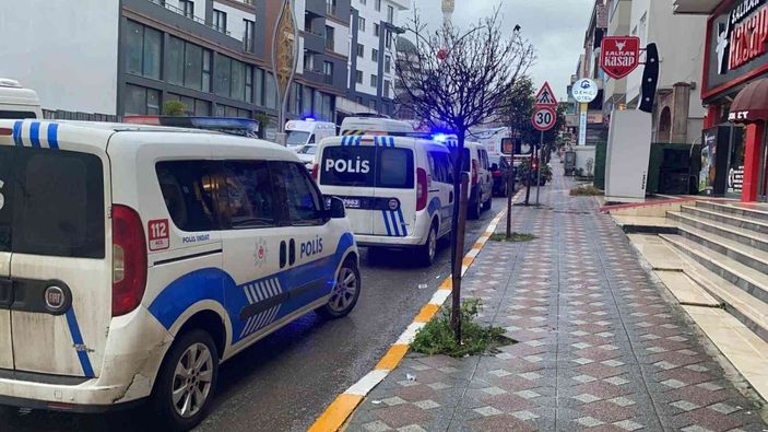 Kocaeli'de otel odasında ölü bulunan kadının katil zanlısını annesi yakalattı