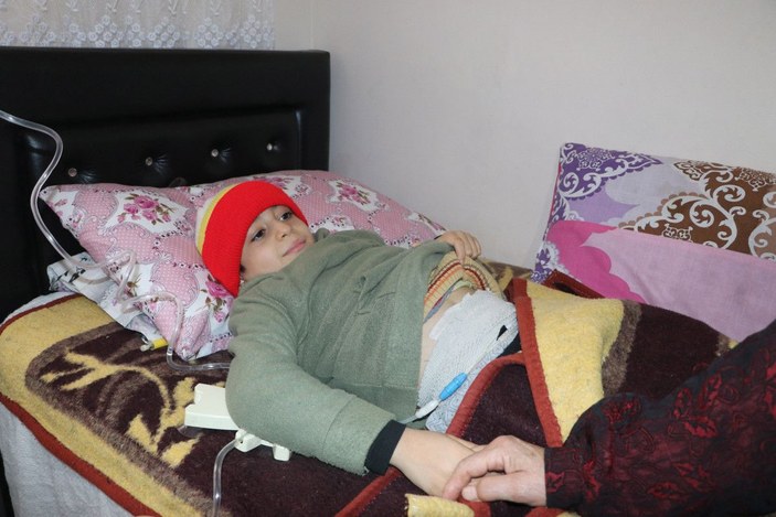 Böbreğinde tümör çıkınca okulu bırakan Muhammed, okumak için nakil bekliyor -1