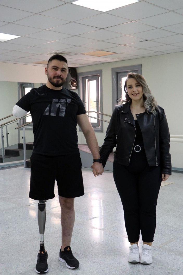 Pençe-Şimşek' gazisi protez bacakla yürümeye başladı -2