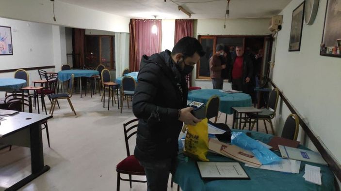 Denizli’de kumar oynadıkları dernek mühürlenince yanına yenisini açtılar