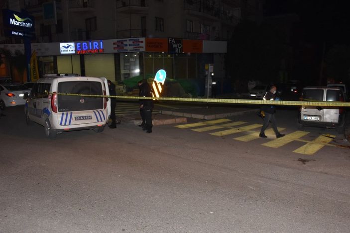 İzmir'de düğünde 'halay başı olma' kavgası