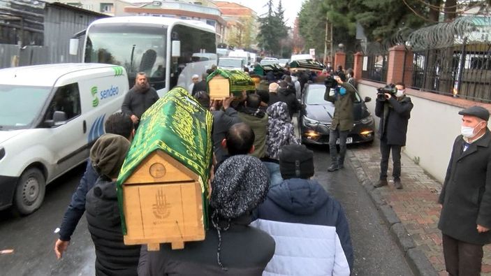 Esenyurt'ta yangında ölen 4 çocuk son yolculuğuna uğurlandı -6