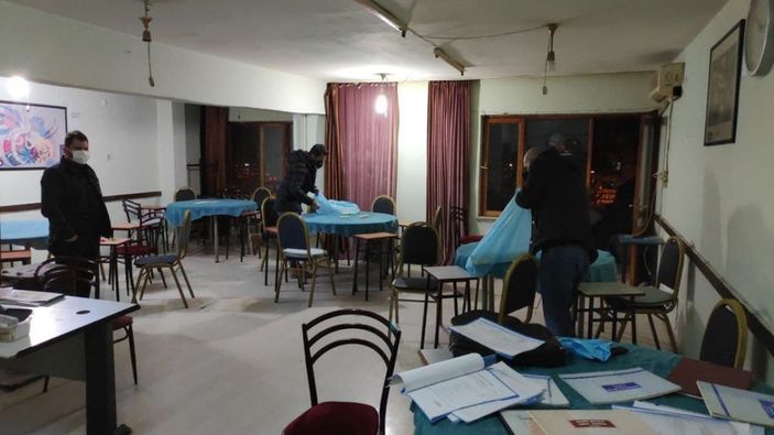 Denizli’de kumar oynadıkları dernek mühürlenince yanına yenisini açtılar