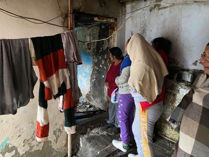 Gaziosmanpaşa'da yangın faciası : 2 kardeş öldü, 1'i ise ağır yaralandı -5