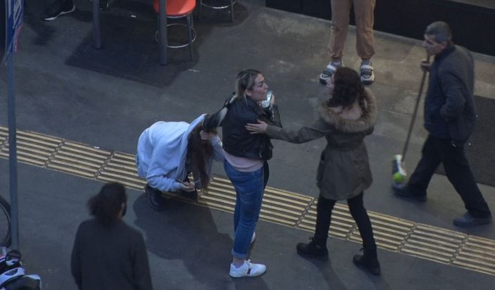 Eve gelmeyen kızını saçından tutup götürmek istedi -5