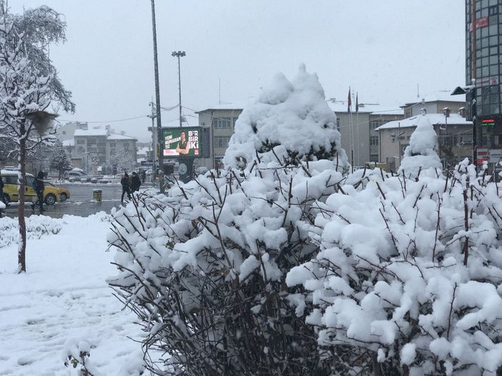 Sivas'ta kar yağışı etkili oluyor -4
