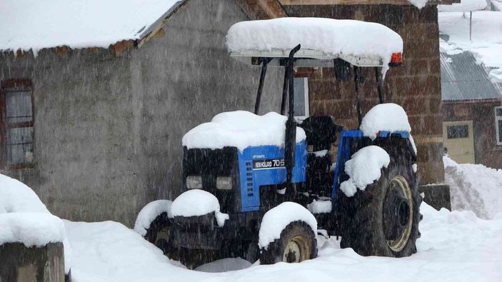 Muş’ta 1600 rakımlı köy kara gömüldü -7