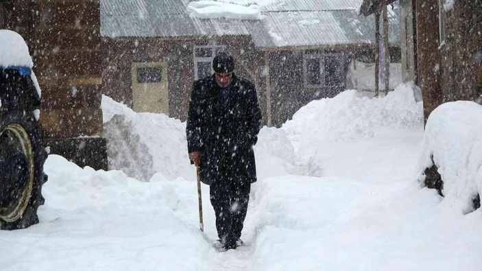 Muş’ta 1600 rakımlı köy kara gömüldü -8