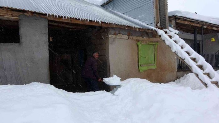 Muş’ta 1600 rakımlı köy kara gömüldü -21