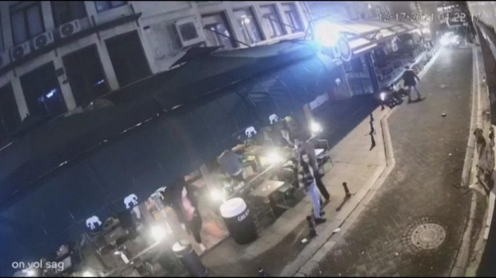Kadıköy'de köpeğin kovaladığı motokurye kaza yaptı -5