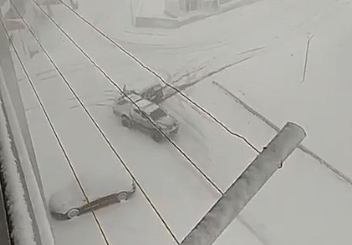 Ankara'da kar kazaları kamerada -3