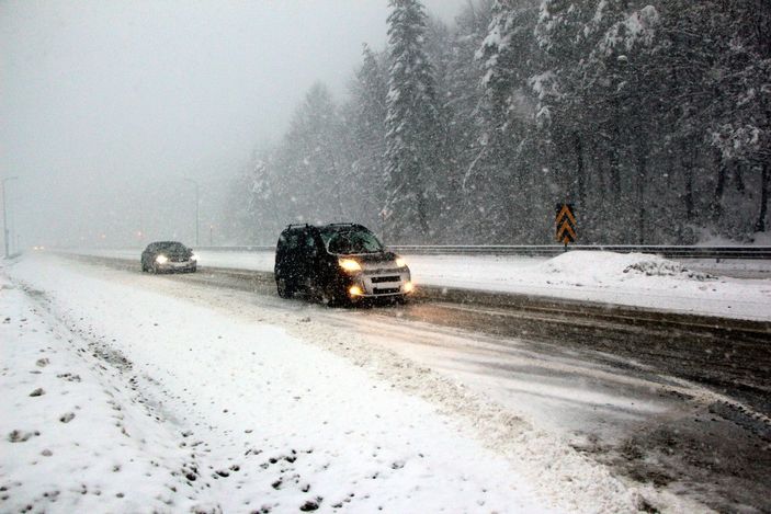 Bolu Dağı'nda kar yağışı ve sis -2