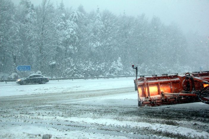 Bolu Dağı'nda kar yağışı ve sis -5