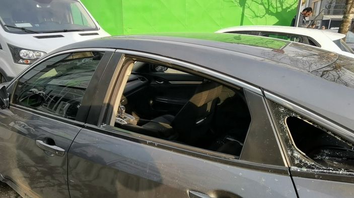 Rahatsızlanan sürücü kaza yaptı, kalp masajıyla hayata döndürüldü -9