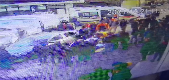 Rahatsızlanan sürücü kaza yaptı, kalp masajıyla hayata döndürüldü -4