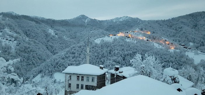 Rize'de 283 köy yolu, kardan kapandı -5