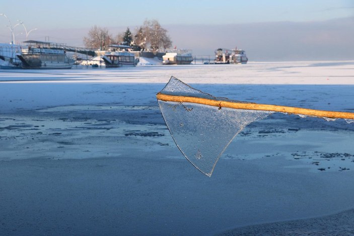Sıcaklık düştü, Beyşehir Gölü dondu  -2