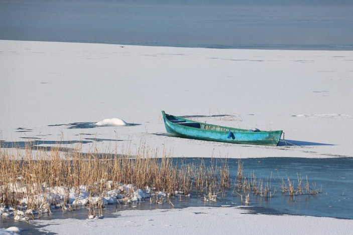 Sıcaklık düştü, Beyşehir Gölü dondu  -4