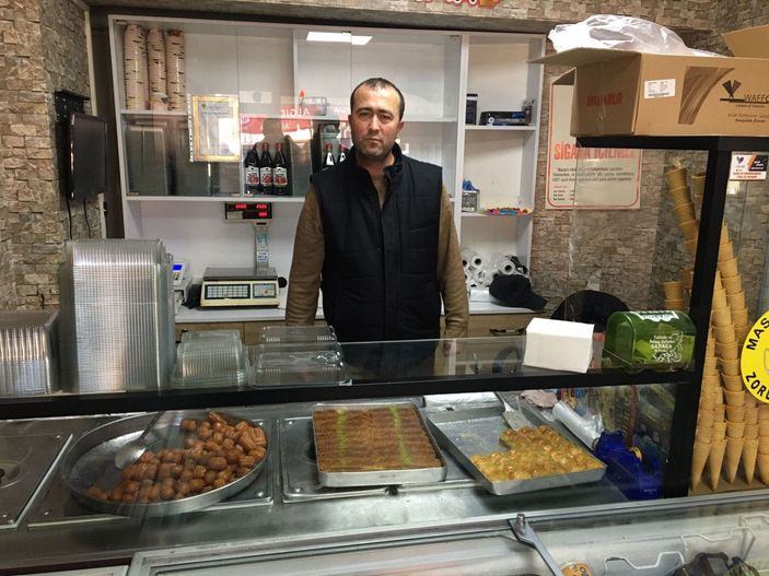 d Önce uyarana saldırdı, sonra da sığındığı iş yerine molotof attı; o anlar kamerada -7