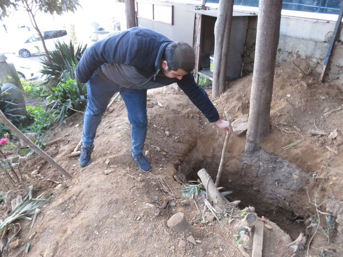 Beykoz'da tarihi mezarlıkta kaçak kazı iddiası -9