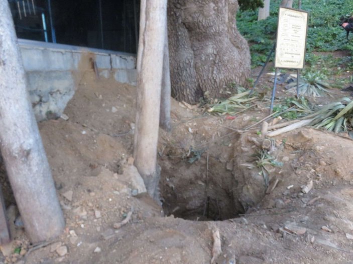 Beykoz'da tarihi mezarlıkta kaçak kazı iddiası -5