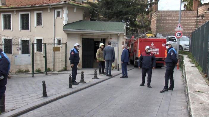 Fatih'te tarihi camide yangın paniği -2