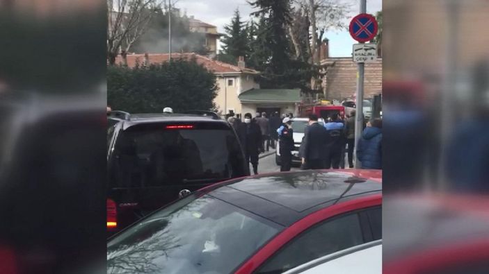 Fatih'te tarihi camide yangın paniği -1