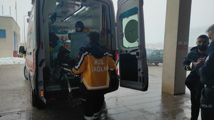 Telefonda tartıştığı 2 kişiyi, buluştukları parkta bıçakladı -3