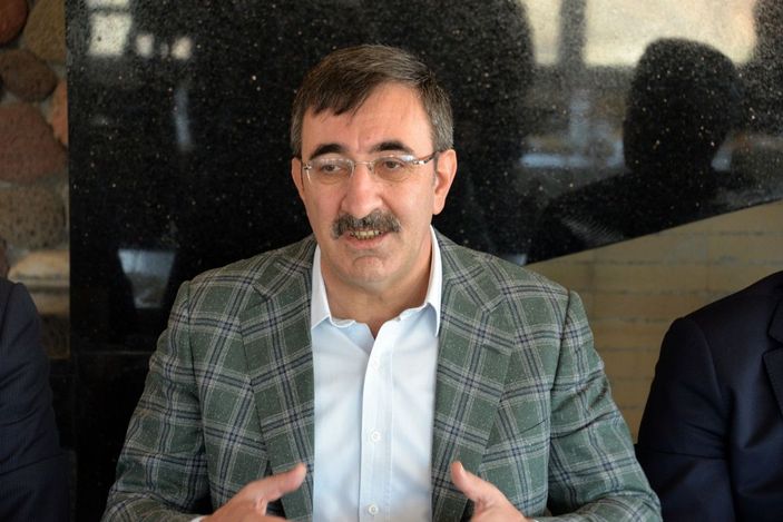 AK Parti'li Yılmaz: 'Dolar alın' diye telkinde bulunanlar hesap vermeli -1