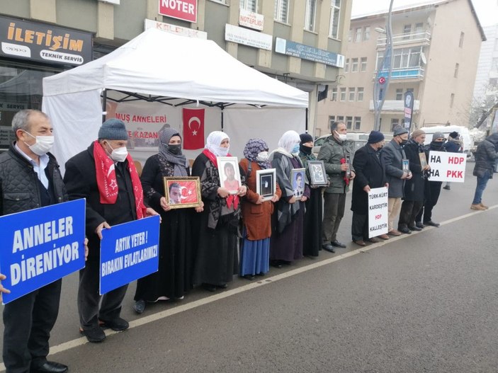 Muş’ta ailelerin dondurucu soğukta evlat nöbeti -3