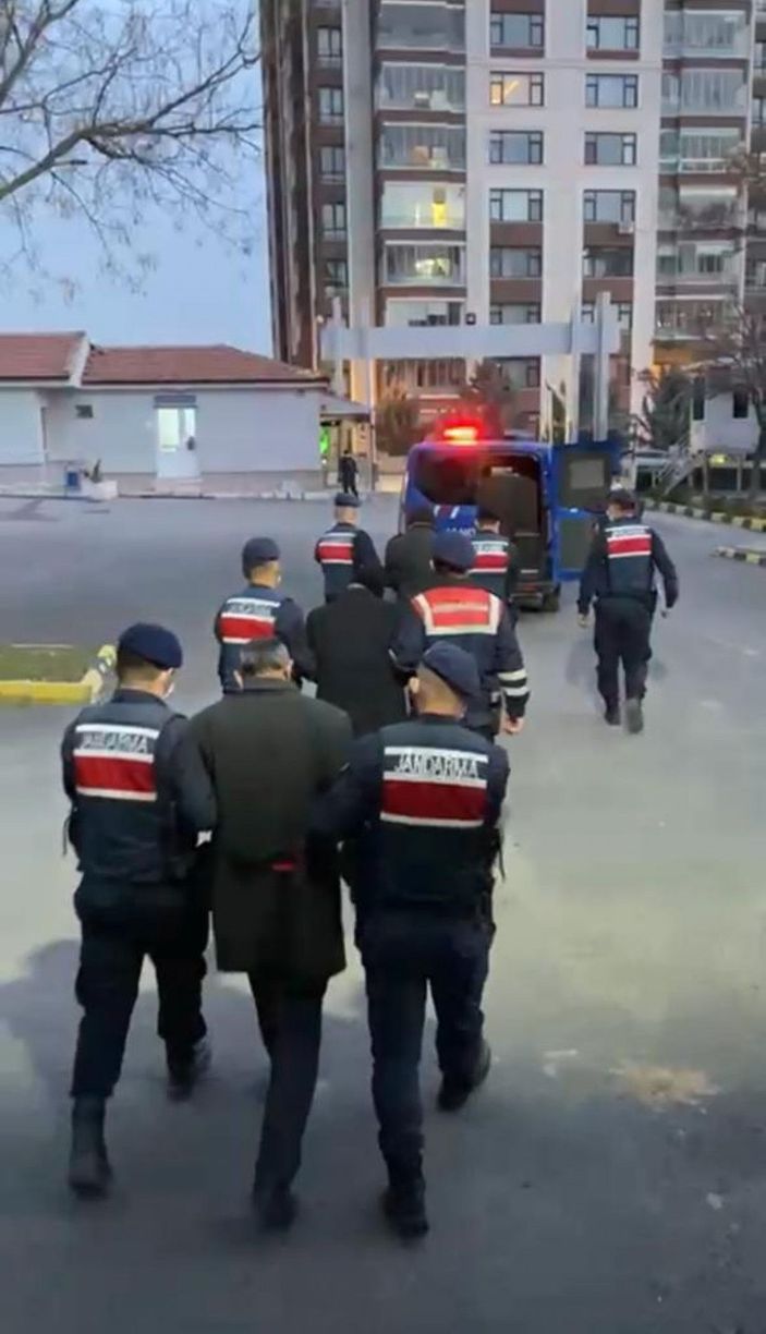 Besiciyi kandırıp, 11 ineğini götüren 3 şüpheli tutuklandı -1