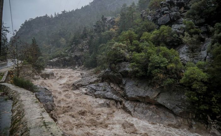 'Kırmızı kod' alarmı verilen Antalya teyakkuzda (3) -3