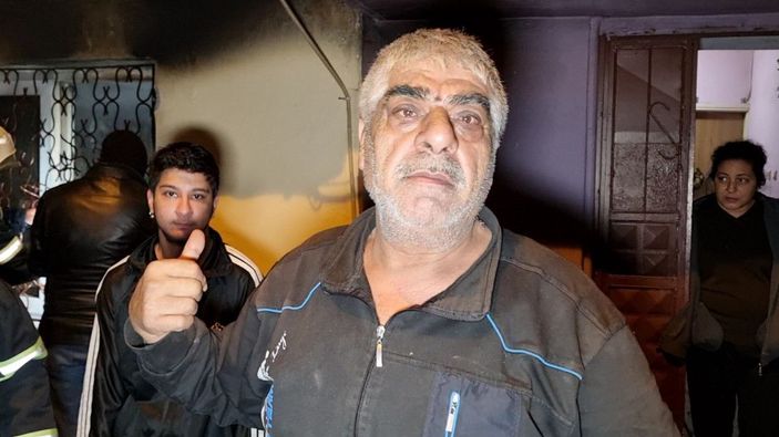 Alevlerinden arasında kaldı, komşuları pencere demirini keserek kurtardı -7