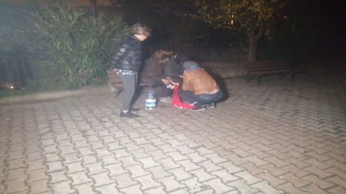 Beyoğlu'nda 3 katlı ahşap binada yangın