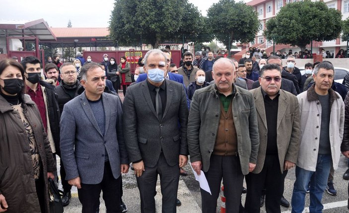 Okul müdürünü darbettiği iddiasıyla gözaltına alındı -1