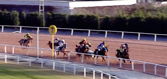Adana Yeşiloba Hipodromu’nda 3 jokey attan düştü -3
