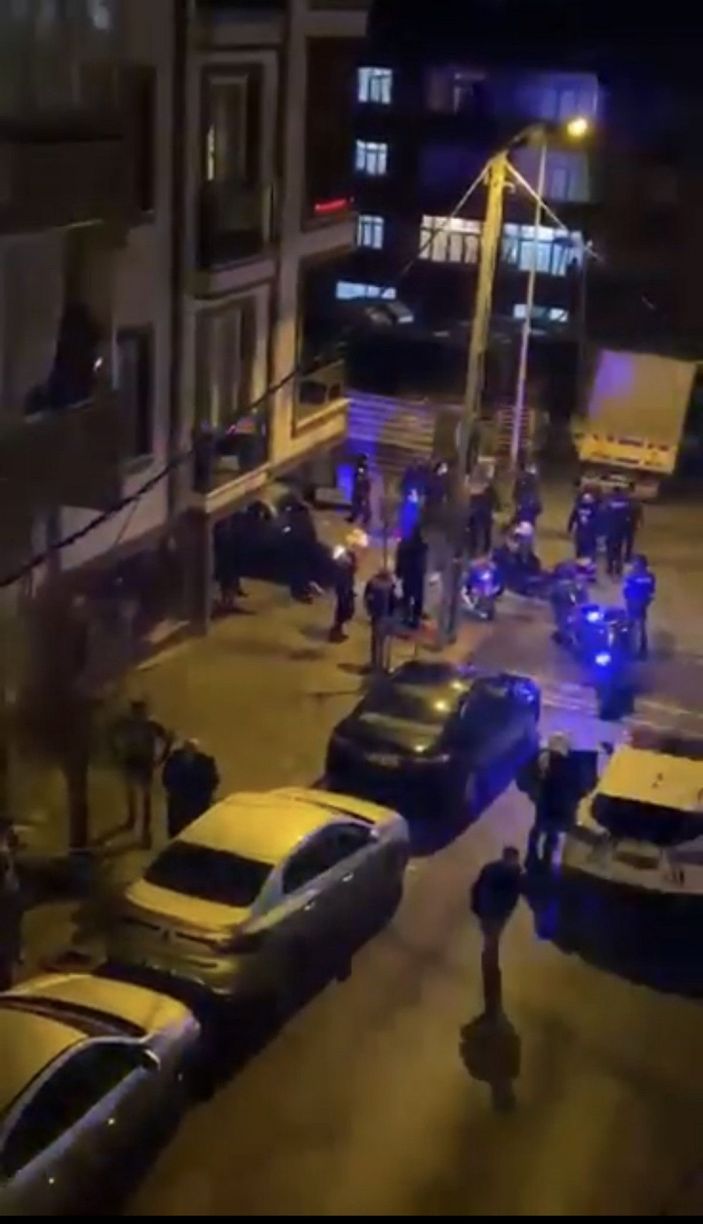 Bağcılar'da yılbaşı eğlencesi kanlı bitti: 1 ölü -2