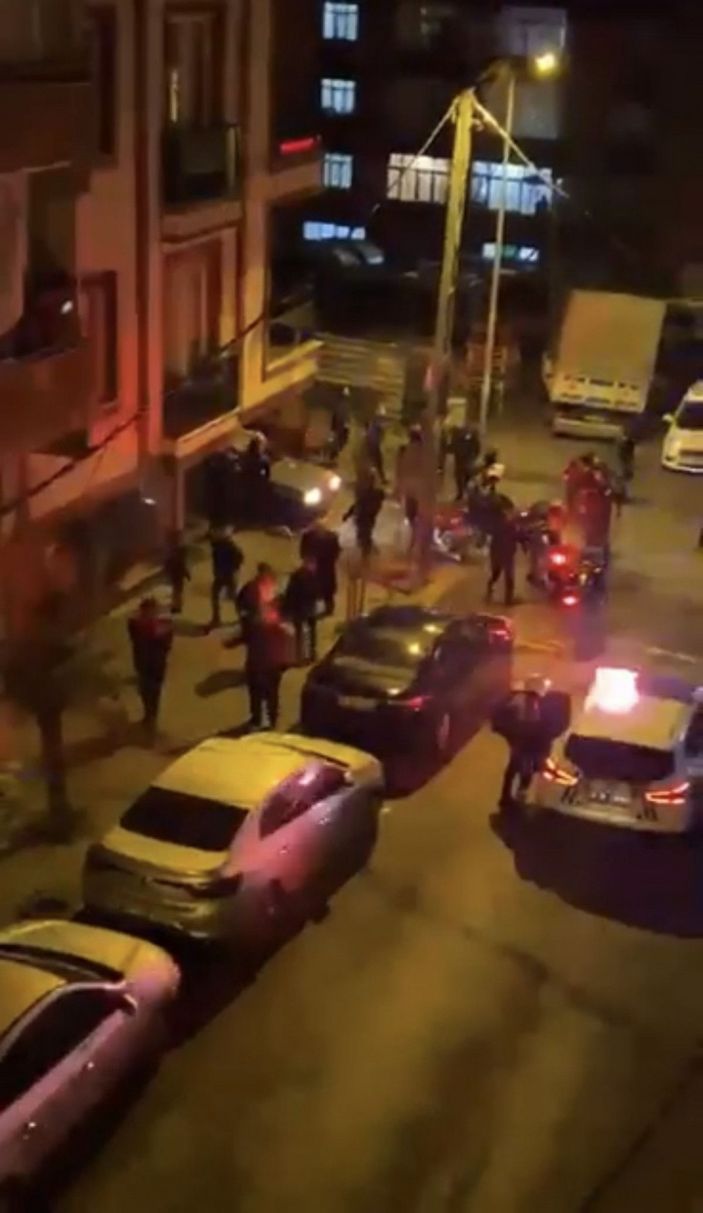 Bağcılar'da yılbaşı eğlencesi kanlı bitti: 1 ölü -1