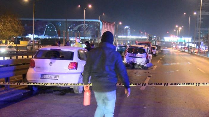 D-100 Karayolu'nda 10'dan fazla araç birbirine girdi