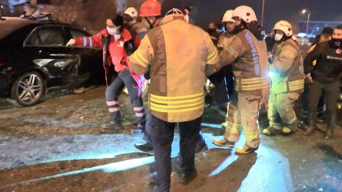 D-100 Karayolu'nda 10'dan fazla araç birbirine girdi