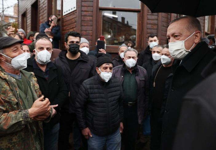 Cumhurbaşkanı Erdoğan'dan Sarıyer’de kıraathane ziyareti