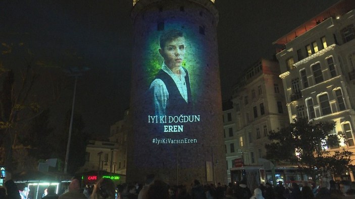 Galata Kulesi'nde şehit Eren Bülbül'ün doğum gününe özel video gösterisi
