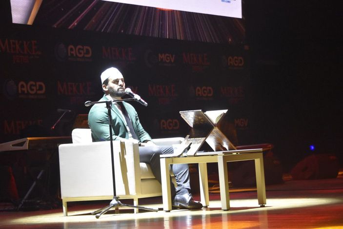 Konya'da iki farklı yılbaşı etkinliği: Bir yanda yeni yıl, diğer yanda Mekke'nin fethi kutlandı